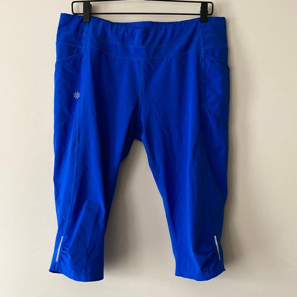 Athleta Dobby Be Free Knicker Blue Crop Athletic Workout Leggings Women’s XL